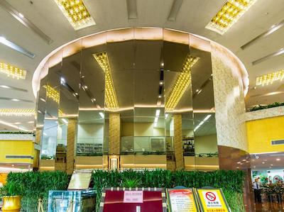 د تونتی فرست سنچری هتل