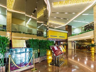 د تونتی فرست سنچری هتل