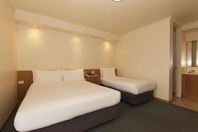 ساندونر اچوکا نیربو