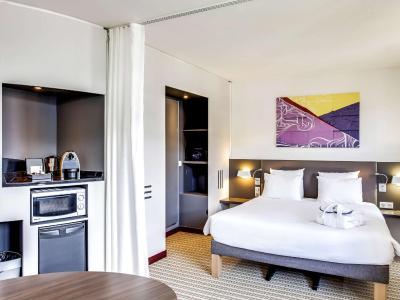 نوتل سویتز پاریز منترویل وینسنز