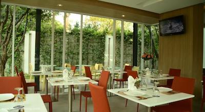 ات مایند اکزکیوتیو سوئیت