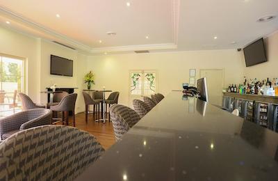 بست وسترن پلاس هول تری این