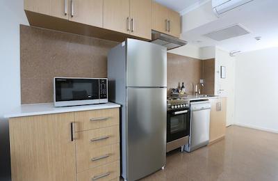 بست وسترن پلاس هول تری این