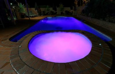 بست وسترن پلاس هول تری این