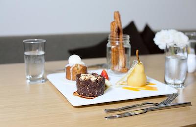 بست وسترن پلاس هول تری این