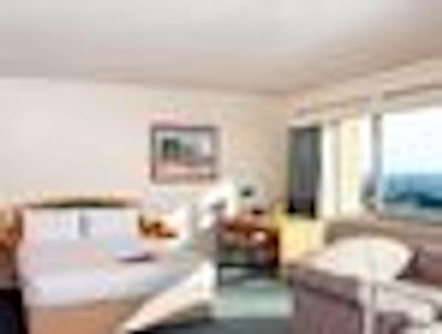 ال اسیسُنز کروز نست