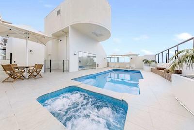 والدرف اسیدنی کبد سرویسد اپارتمنتز