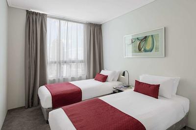 والدرف اسیدنی کبد سرویسد اپارتمنتز