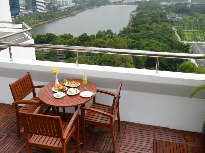 سنتر پوینت سوخومویت 10