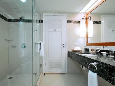 سنتر پوینت سوخومویت 10