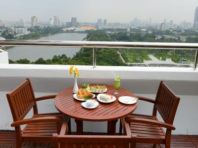 سنتر پوینت سوخومویت 10