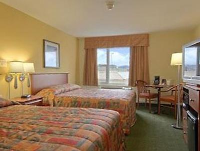 سوپر 8 کمپبلتون