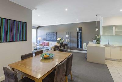 والدرف وولومولو واترز سرویسد اپارتمنتز