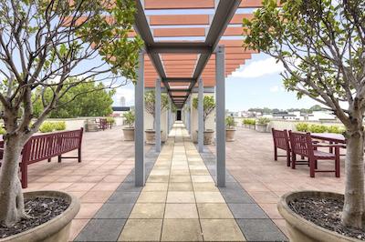 والدرف اسیدنی سنترال سرویسد اپارتمنتز