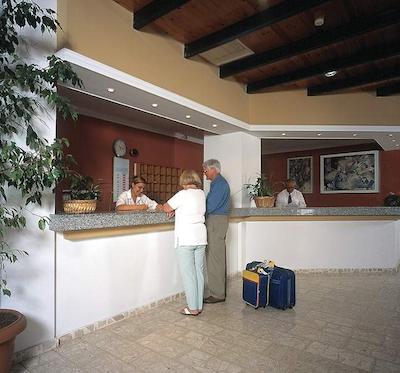 کفالز دامن هتل اپارتمنتز