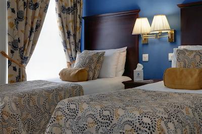 بست وسترن وسکس ریال هتل اند رستاورانت درچستر