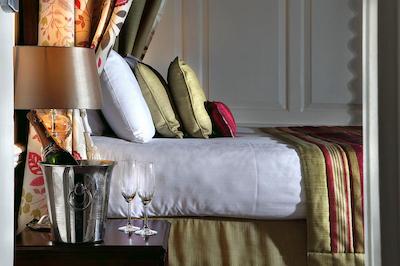 بست وسترن وسکس ریال هتل اند رستاورانت درچستر