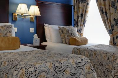 بست وسترن وسکس ریال هتل اند رستاورانت درچستر