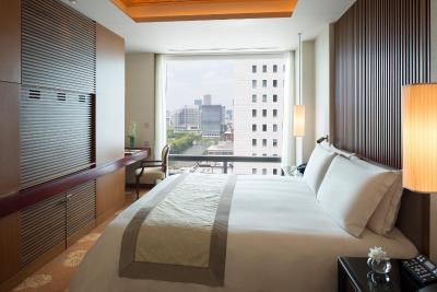 د پنینسولا تکیو