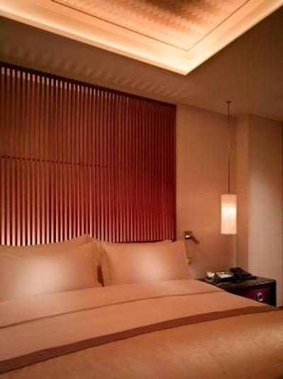 د پنینسولا تکیو