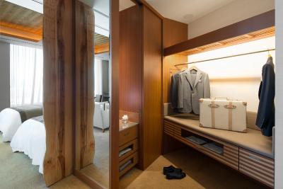 د پنینسولا تکیو