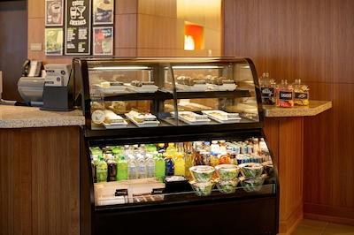 هیات پلاس چارلت آیرپرت/لاک پوینت