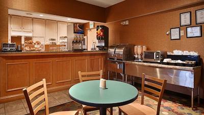 بست وسترن سیرکوز سیتی این