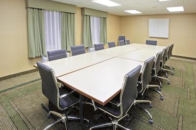 لا کوینتا این ناشویل آیرپرت