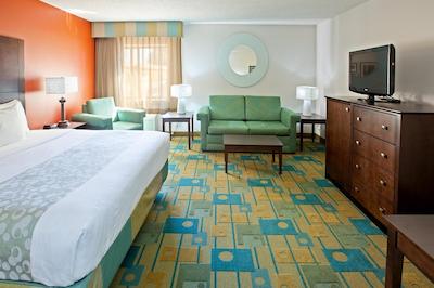 لا کوینتا این ناشویل آیرپرت