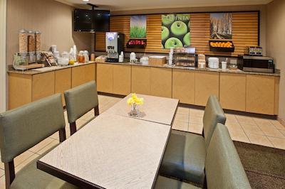 لا کوینتا این ناشویل آیرپرت