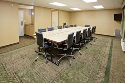 لا کوینتا این ناشویل آیرپرت