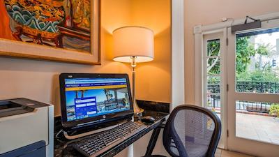 بست وسترن کابریلو گاردن این