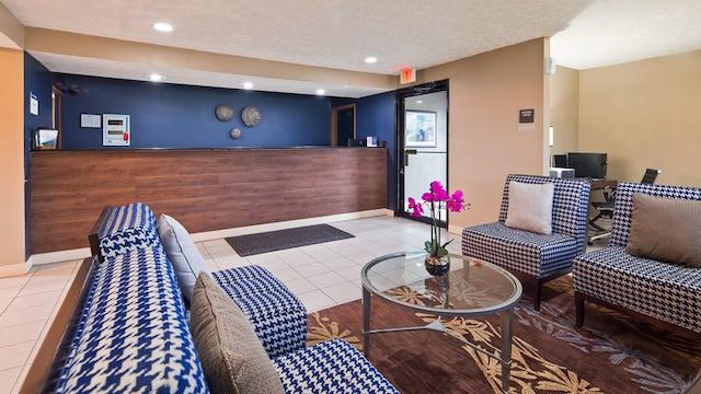 بست وسترن اکسکوتیو این