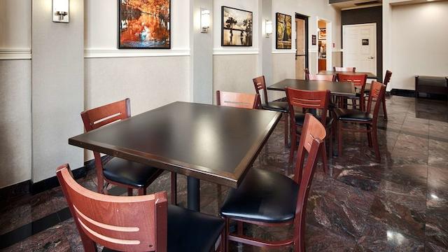 بست وسترن آیرپرت این