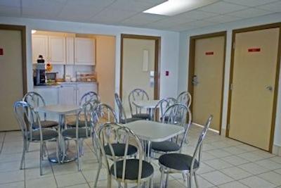 متل 6 پنتون بیچ ایل