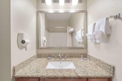 هاودرن سویتز بای ویندهام ادیسُن گالریا