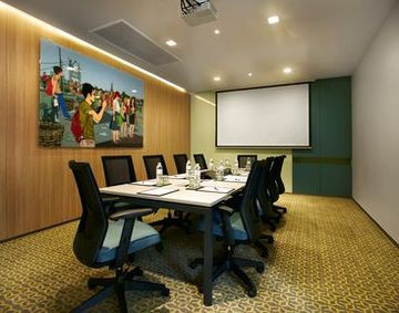 هالیدی این اکسپرس بانکوک ساتورن