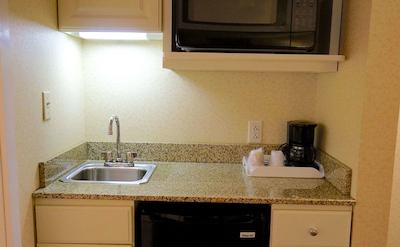 کوالیتی این اند سویتز اورگرین