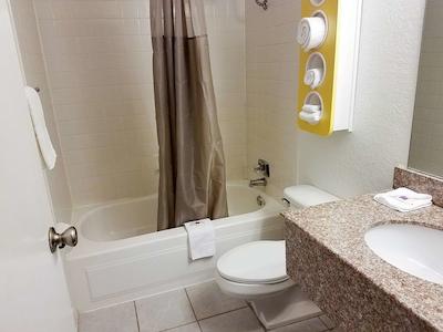 متل 6 هندرسُن