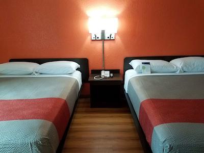 متل 6 هندرسُن