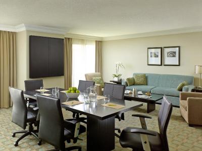 چلسیا هتل ترنتو