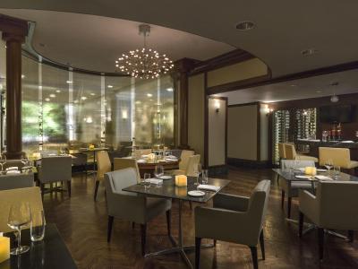 چلسیا هتل ترنتو