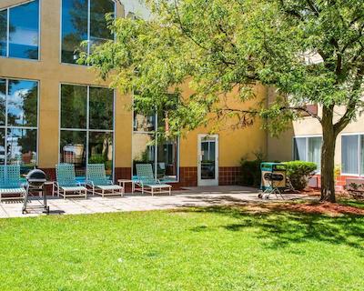 کلارین هتل اند کنفرنس سنتر