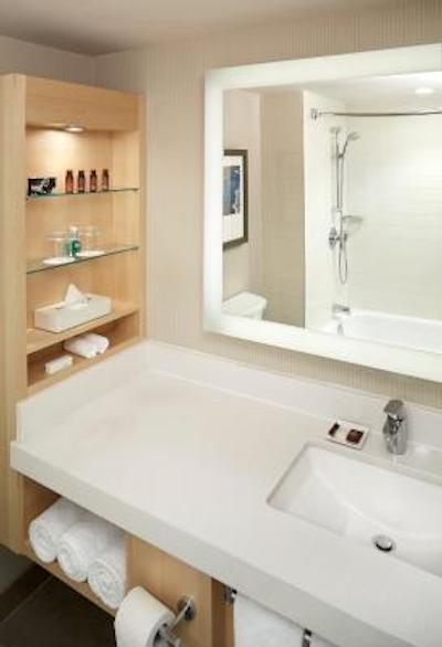 دلتا هتل پرینس ادوارد