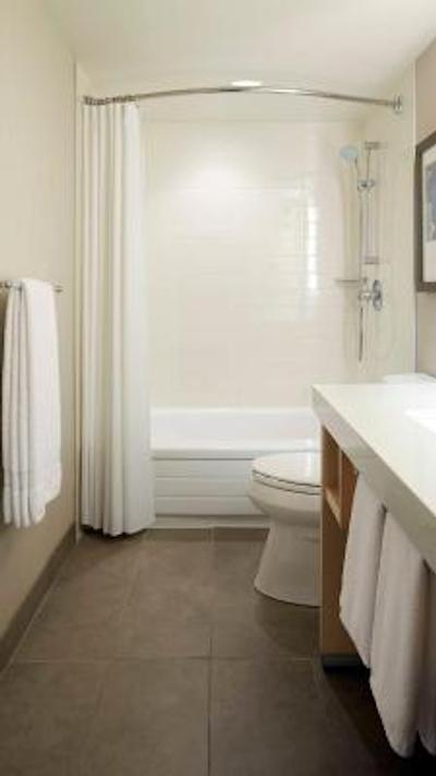 دلتا هتل پرینس ادوارد