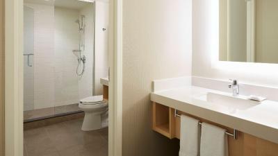 دلتا هتل پرینس ادوارد