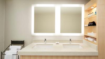 دلتا هتل پرینس ادوارد