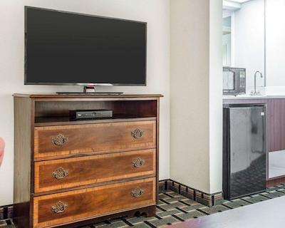 اکنو لج این اند سویتز