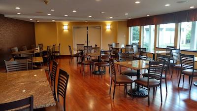 بست وسترن پنی سُلدیر این-آیرپرت