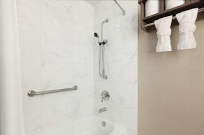 سورفبریک اُسینفرنت هتل